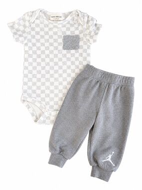 Michael Jordan Jumpmans & Rabbit Bear Outfit - Grey - Size 6m & 3-6m boys